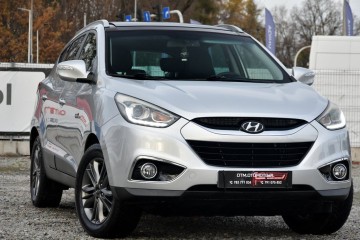 NAVI Klimatronik idealny stan Podgrzewane fotele Panorama